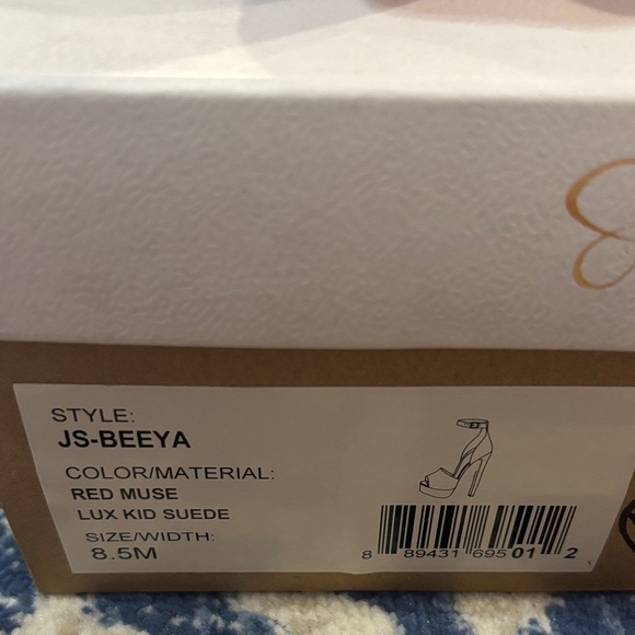 Jessica Simpson Vibrant Red Heels - Picture 2 of 5